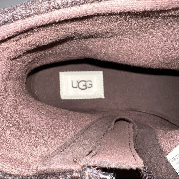 Ugg Boot - Picture 14 of 16